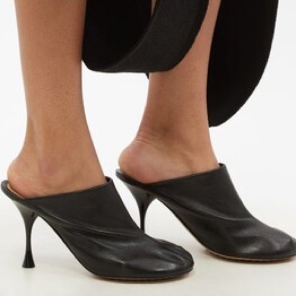 Bottega Veneta dot heel in black, super soft stretchy leather - Picture 7 of 8